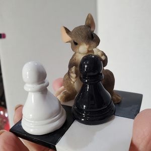 Charming tails Chess Fitz & Floyd "It's Your Move" Queens Gambit L👀K 🐀♟️